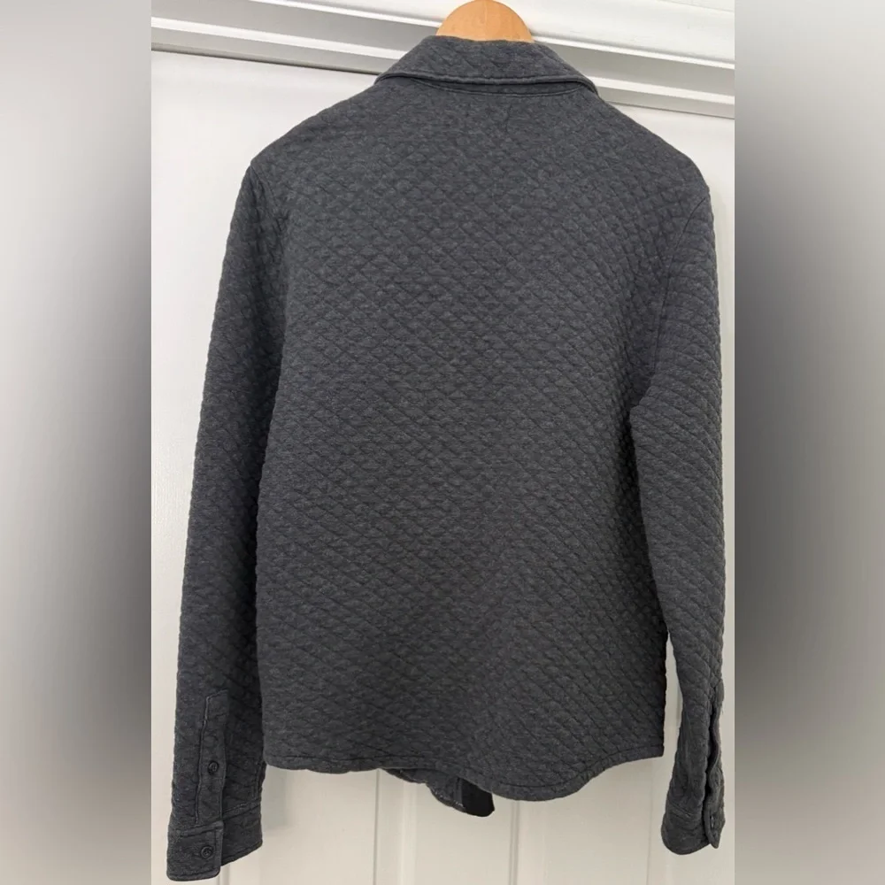 J.Crew Authentic Fleece Quilted Shirt Jacket Mens Small Gray Button Up Shacket